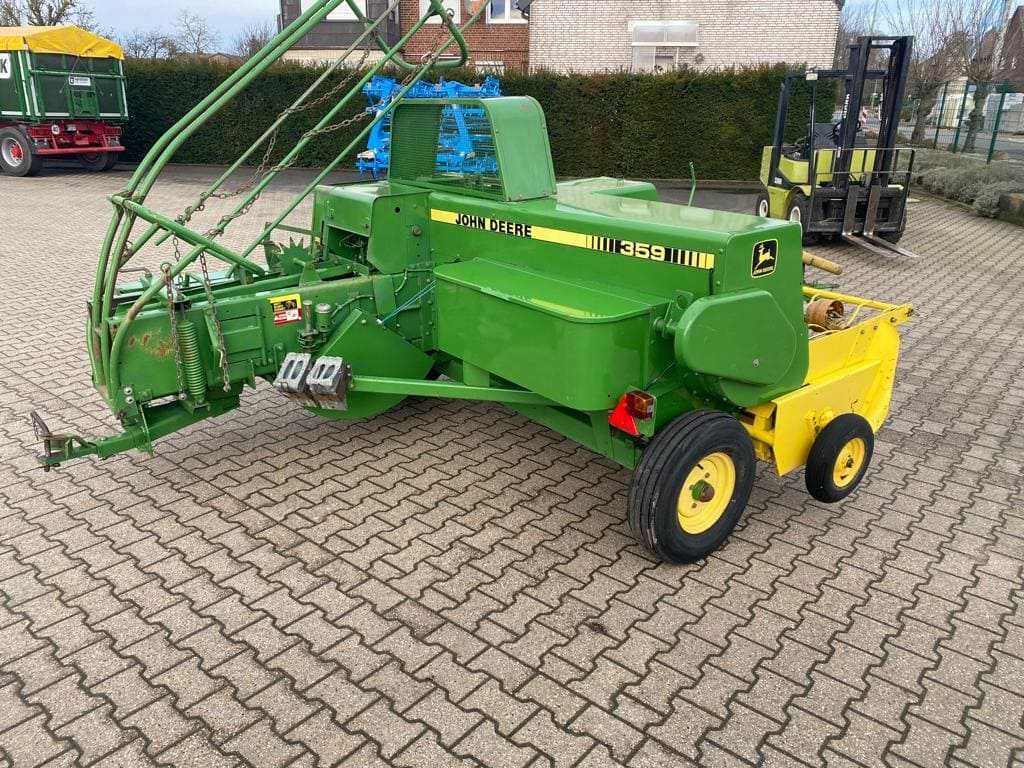 Balotiera John Deere 359