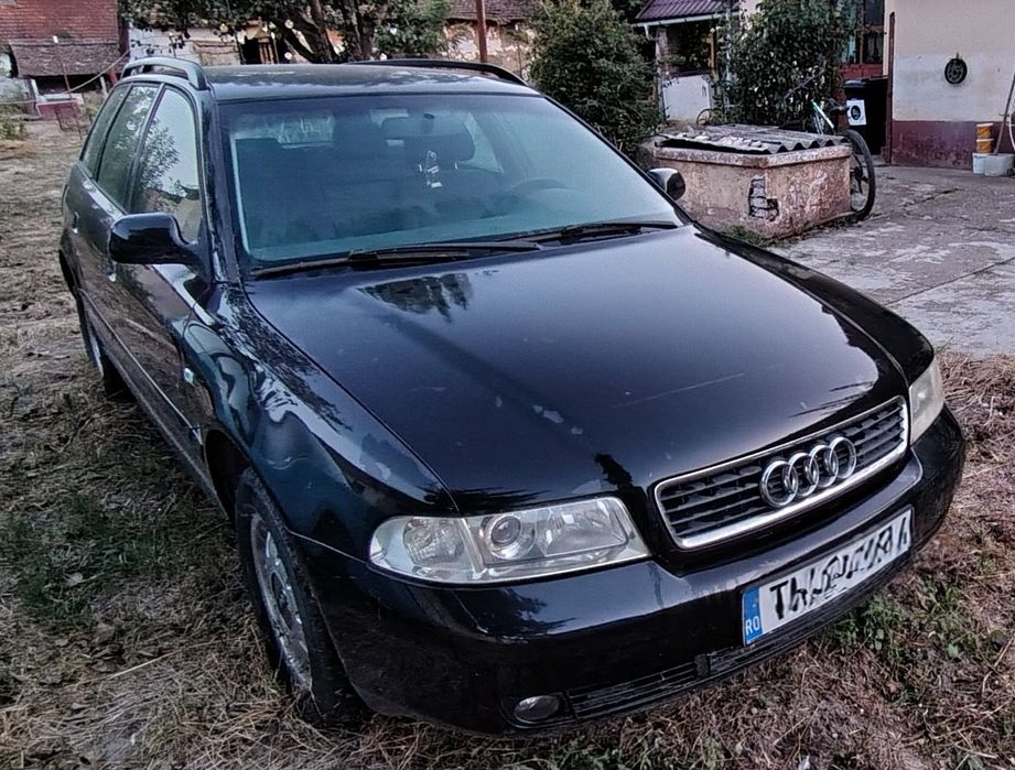 Vând Audi A4 combi
