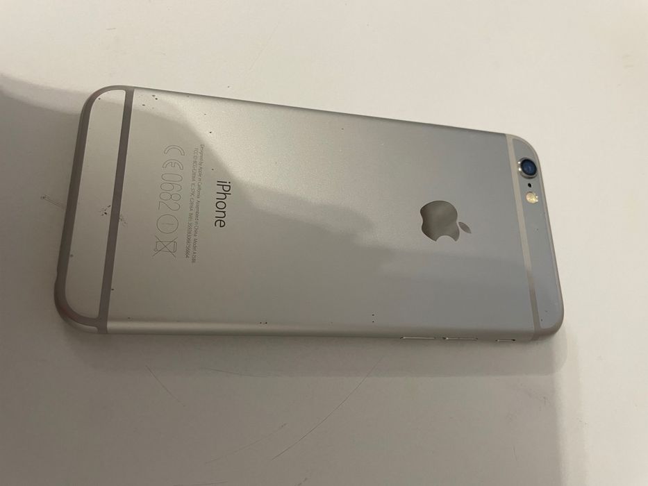 Продавам Iphone 6, 64GB