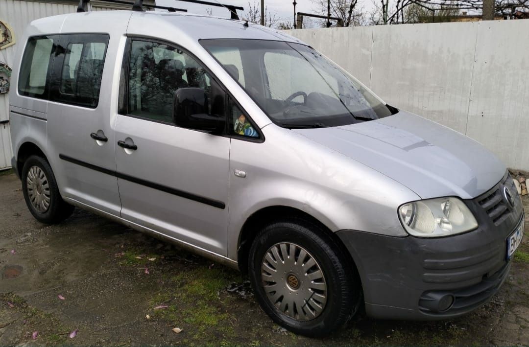 Volkswagen Caddy cu Rampa