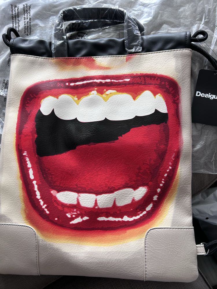 Нова раница Desigual