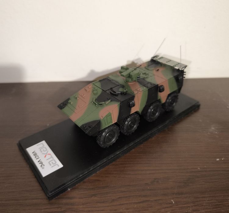 Макет на бронирана военна машина