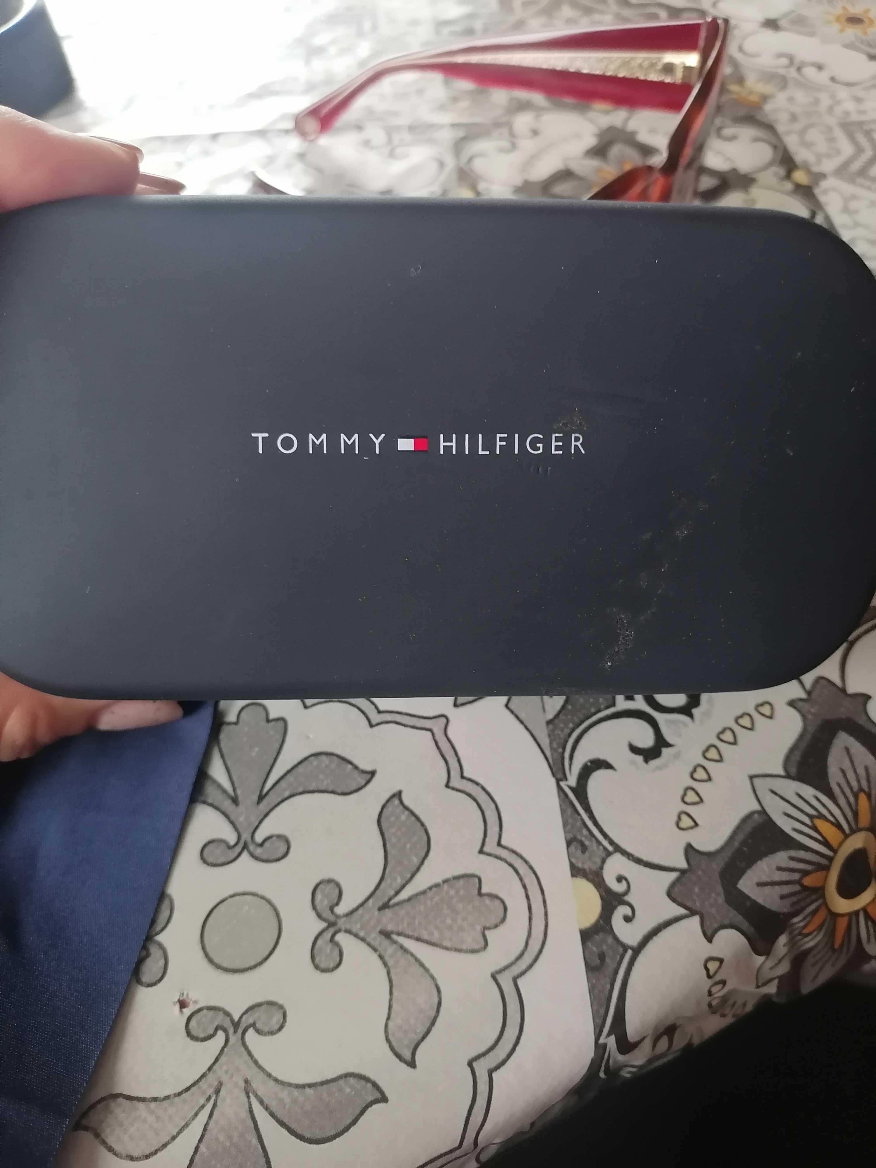 Оригинални слънчеви очила Tommy hilfiger Модел TH 1862 /S C9BHA 512114