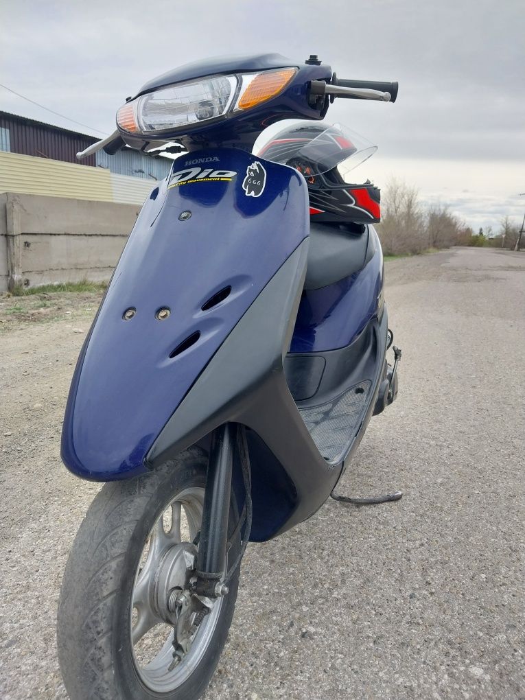 Продам скутер хонда дио 34 / Honda dio 34 ( 50cc 2t) Шлем в комплекте