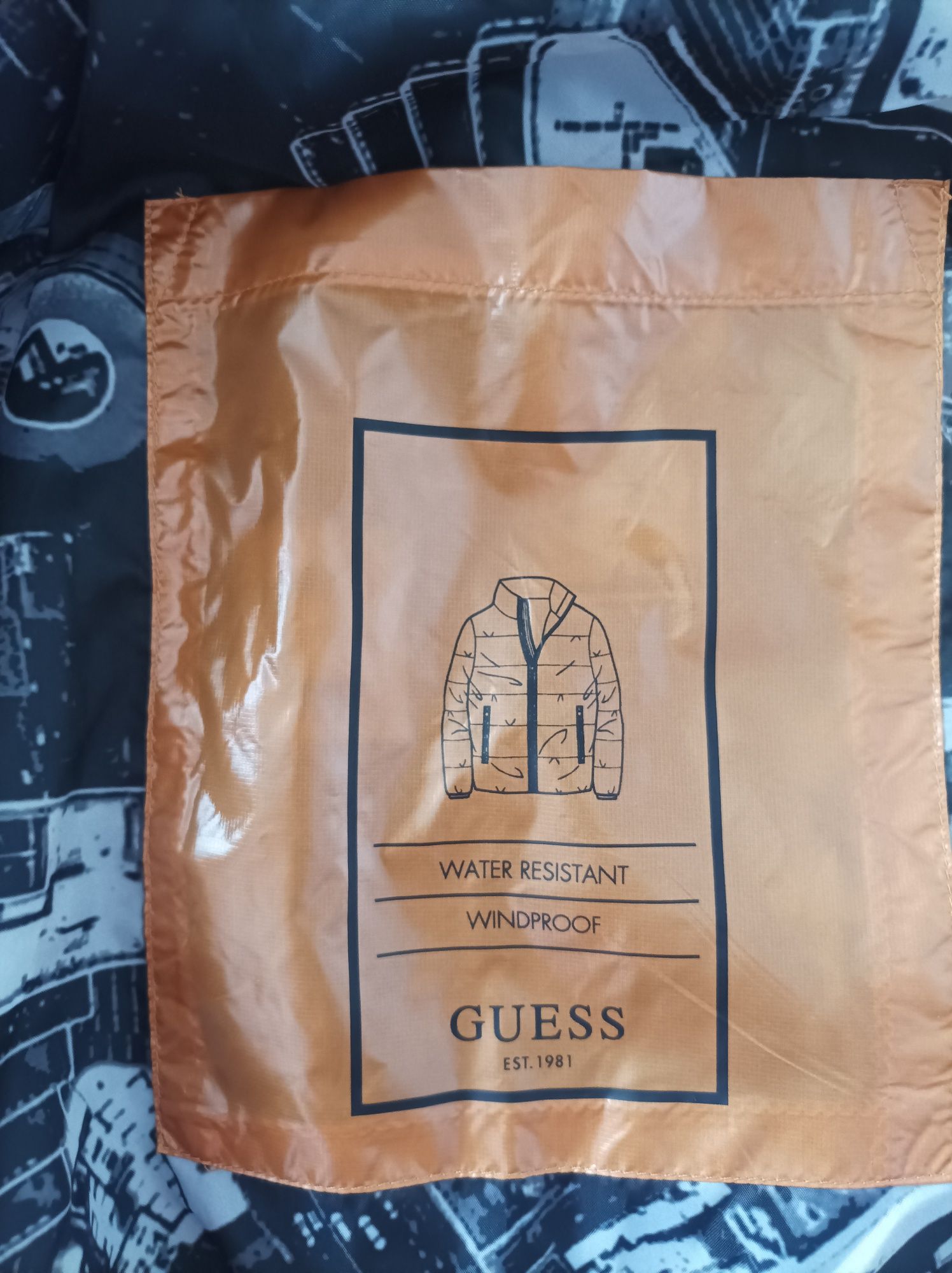 Guess XL пухено яке