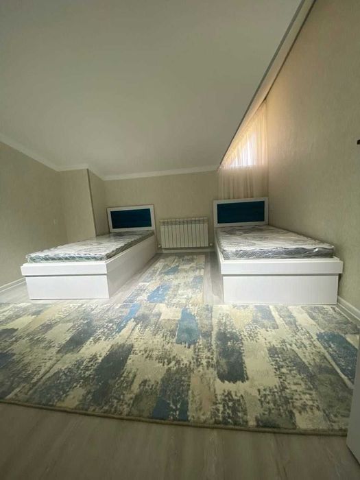 СРОЧНО!!!Сдается кв-ра (3/3/9)Яшнабатски район, ор-р Боткина ор-р 372*