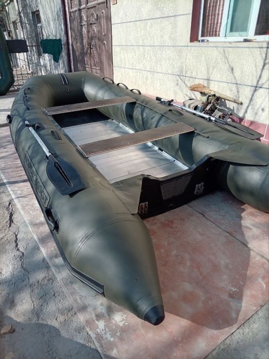 Лодка сотилади 4м лик