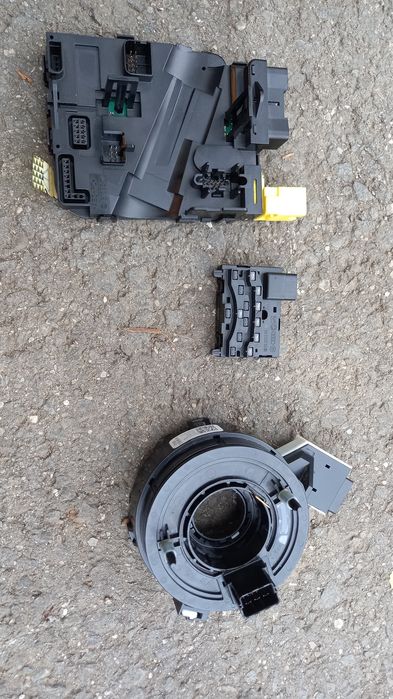 Senzor bagaj + spira volan + calculator vw golf 5