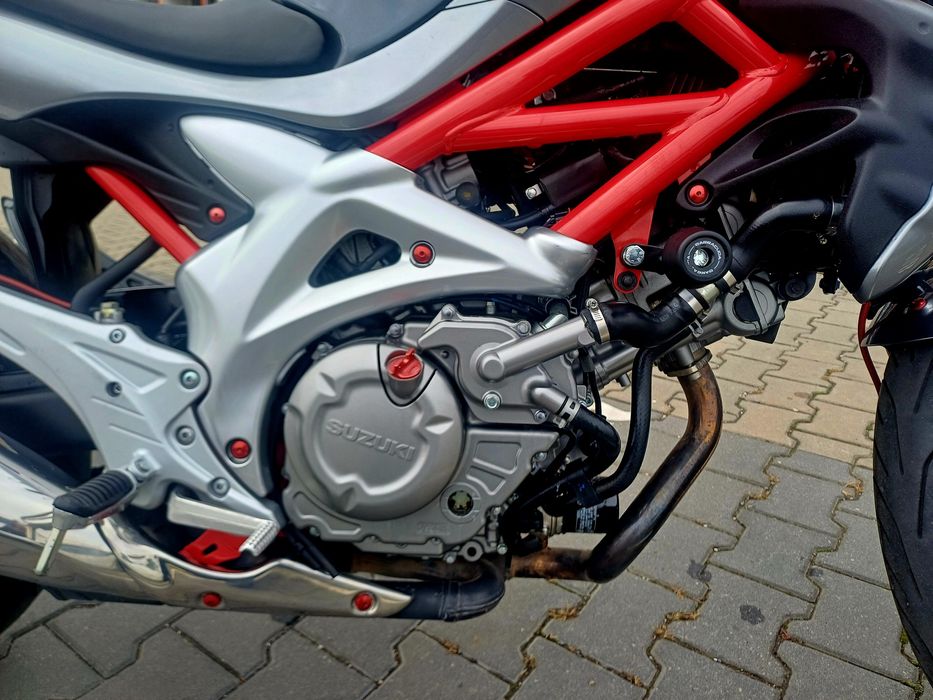 Suzuki Gladius Sv650,km 9430,bonus geaca moto!