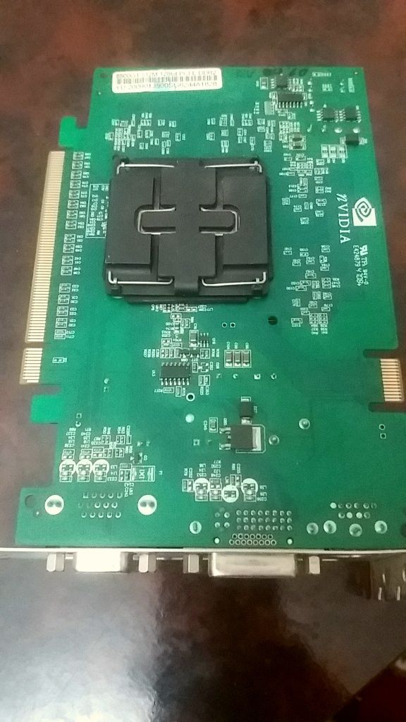 Videokarta NVIDIA DDR2/DDR3