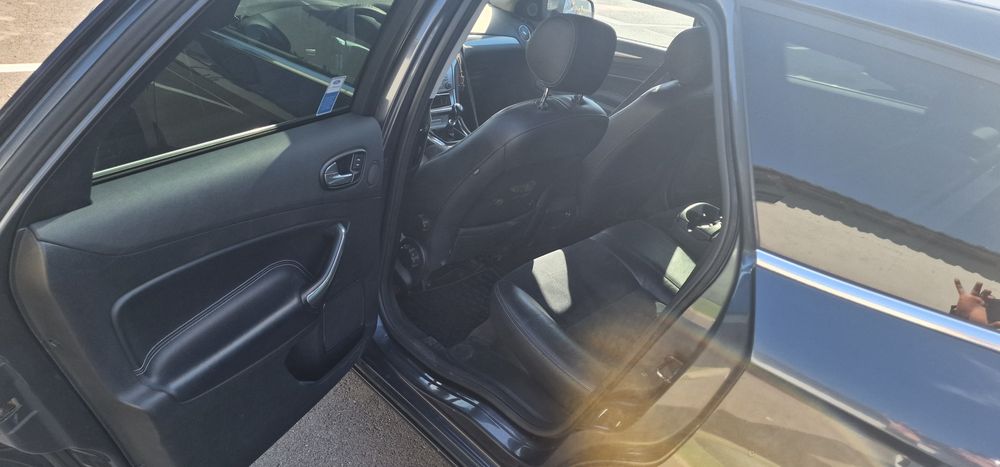 Vând Ford Mondeo 2.5T  LIMITET-EDITION