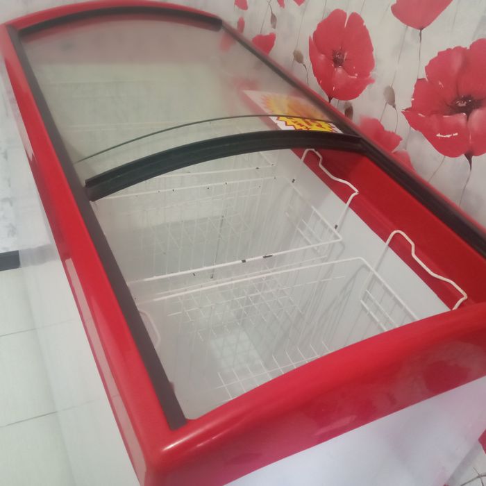 Продам морозильную камеру