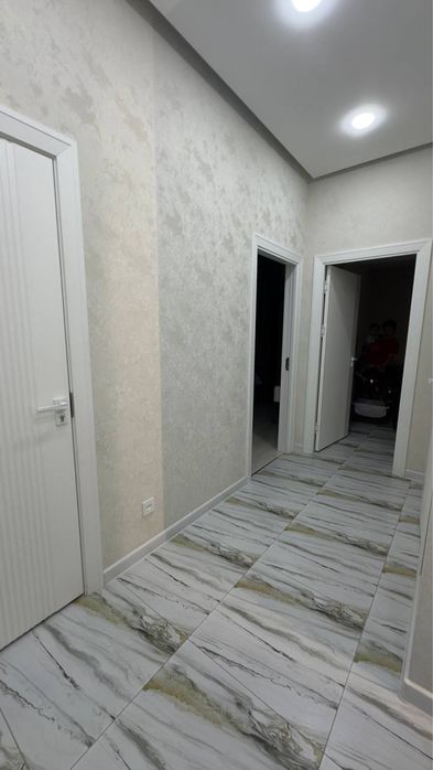 Kvartira sotiladi srochna 2 xona
