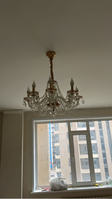 Продам б/у люстры