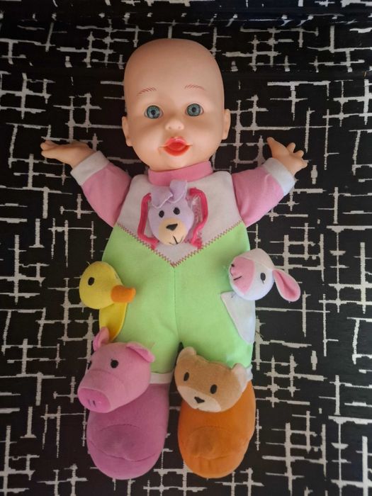 O papusa care vorbeste