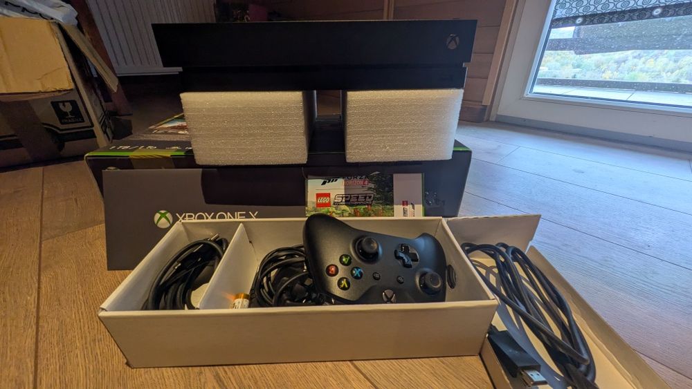 X box one X 1 Tb aproape nou