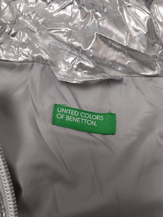 Продам куртку на девочку или девушку.