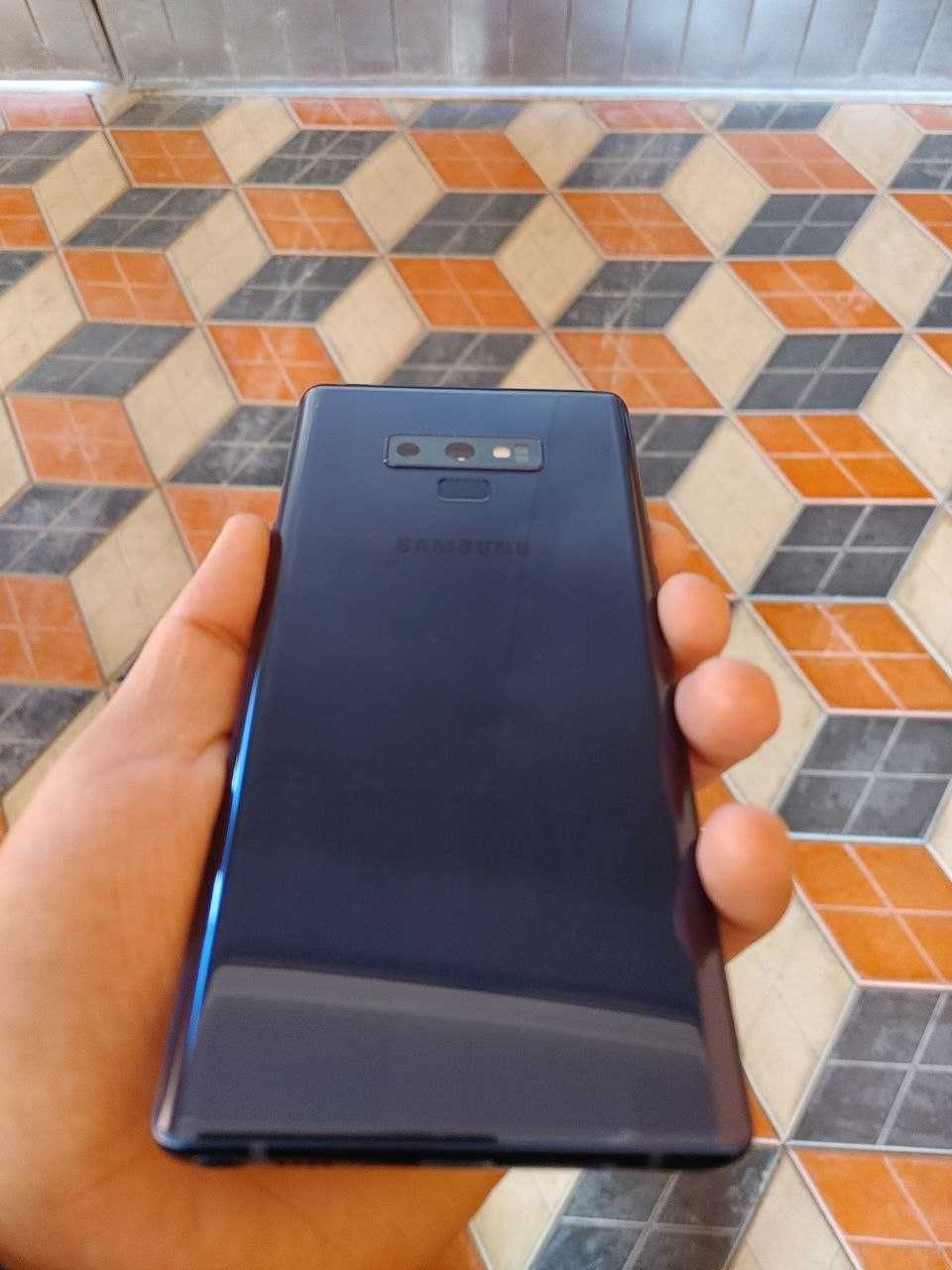 Samsung Galaxy Note 9 512|8GB Sotiladi