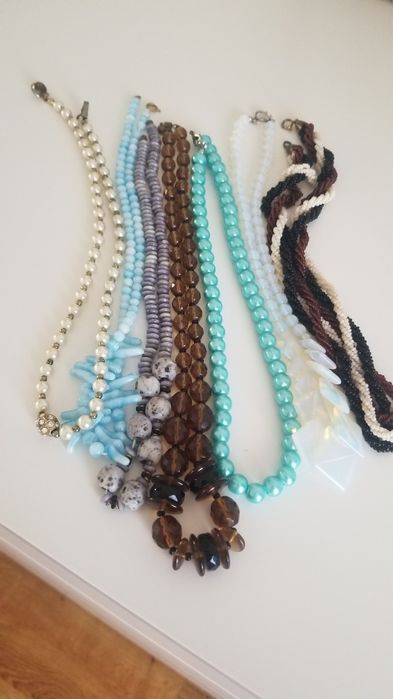 Бусы из натуральных камней