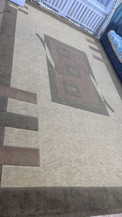 Продам      ковер