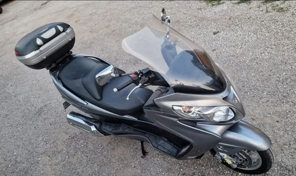 Suzuki Burgman 400 2011
