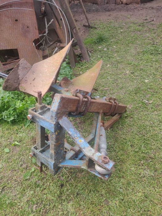 Plug tractor 2 brazde