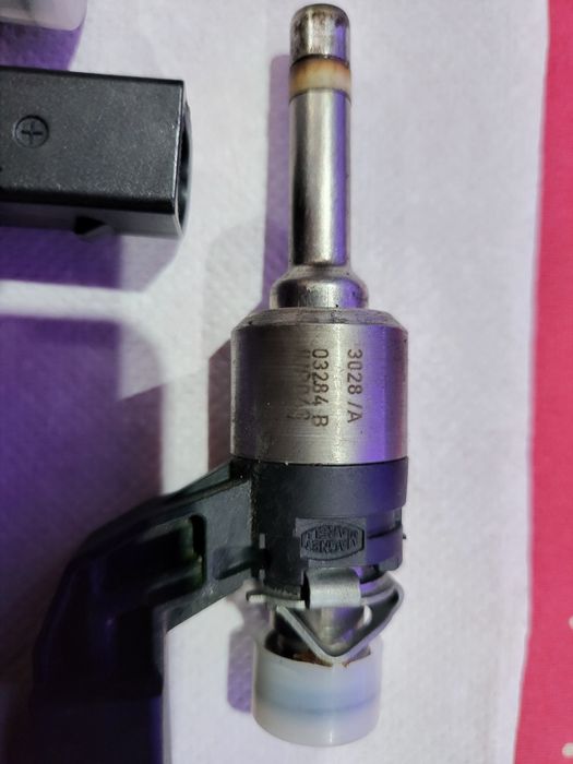 Бензинови дюзи за фолксваген тауран 1.4  140 к.с