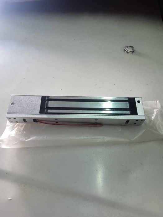 Электро магнитный замок