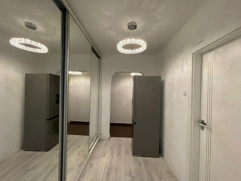 Proprietar , Vând apartament 2 camere peste stradă de Metrou Dristor i