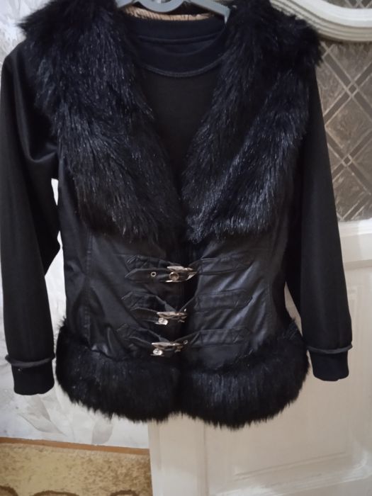 Жилетка женская  Город Термез