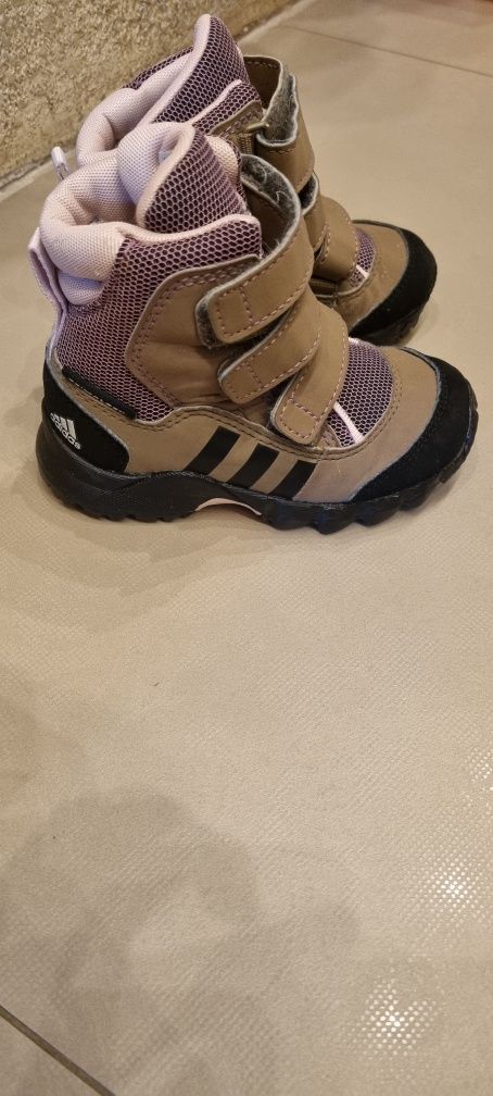 Зимни Adidas боти за сняг