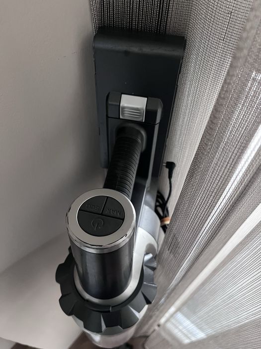 Акумолаторна прахосмукачка