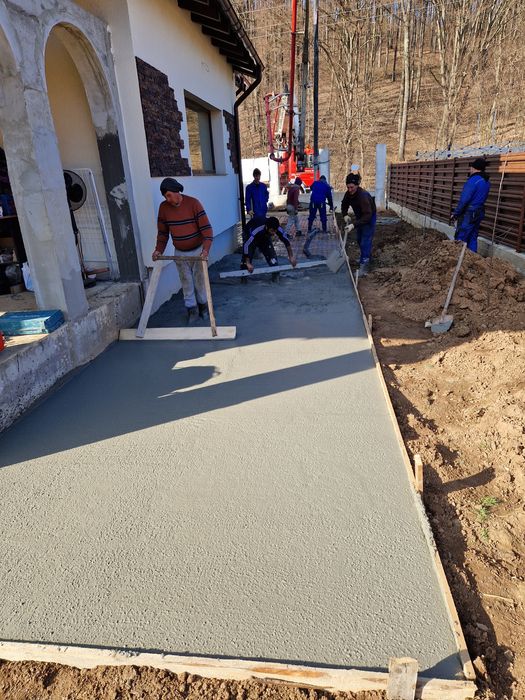 Garduri / Trotuare- Alei /Betonari / Case / Uluca metalica / Construct