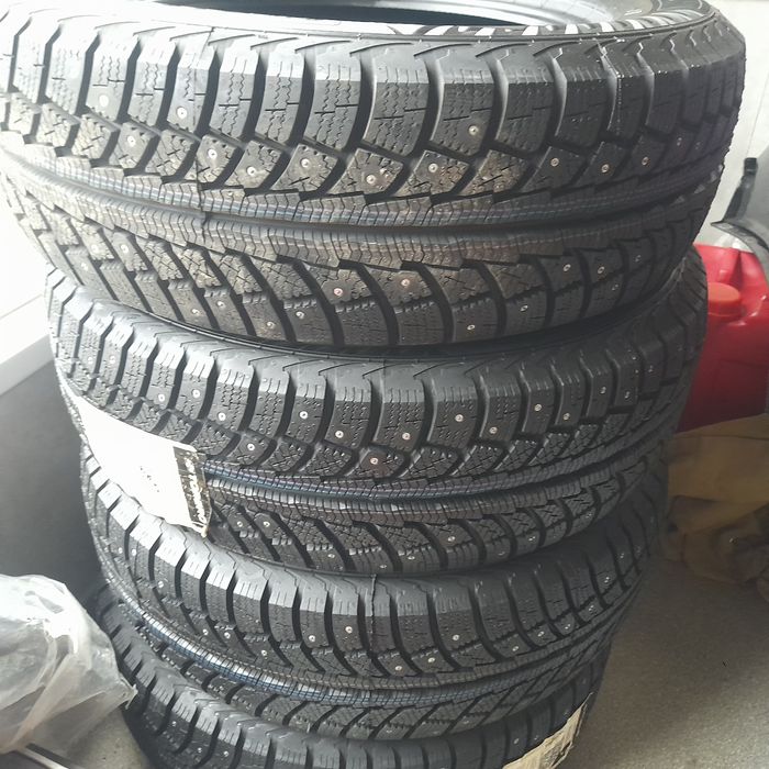 Продам зимние шины 4 балона