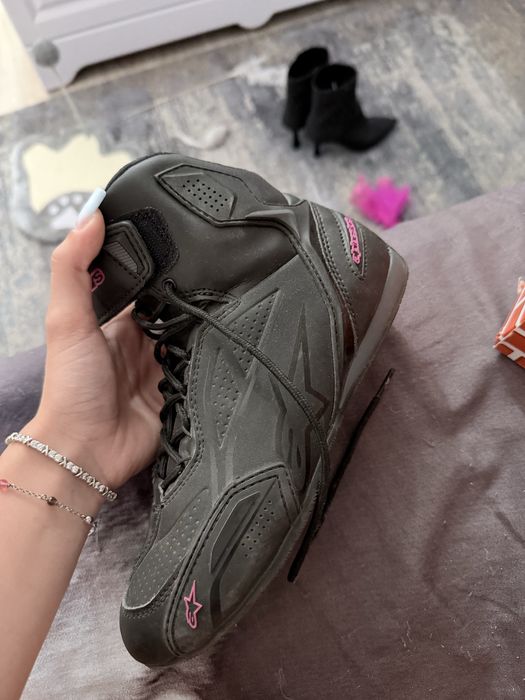 ghete moto alpinestars marimea 36