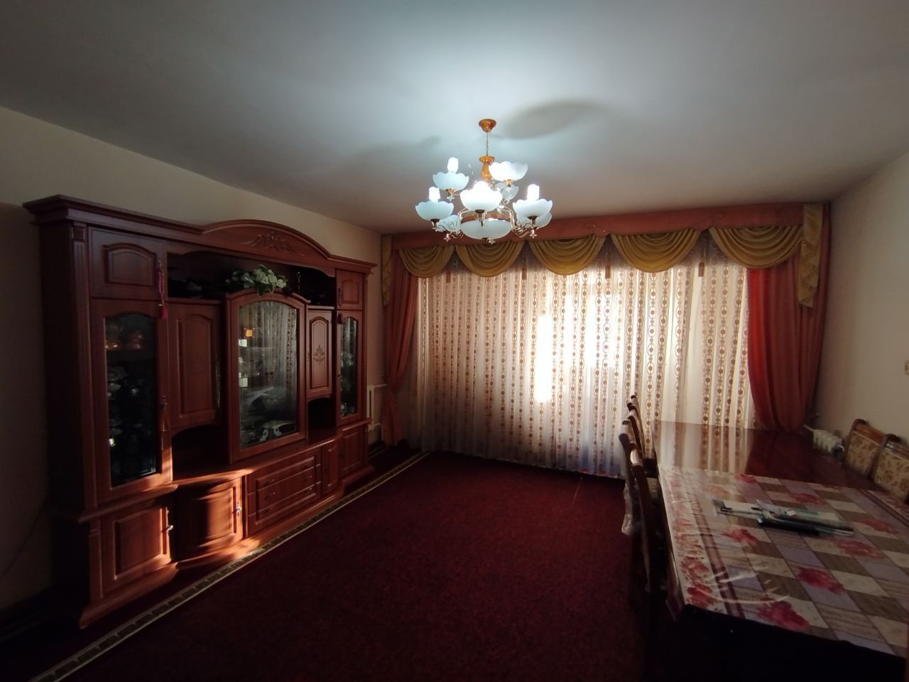 Срочно продаю 3 комнатную квартиру яшнабадском на рисовым франция