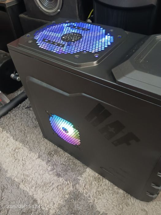 PC complet unitate, mouse, tastatura, monitor și cabluri