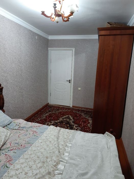 Чиланзар Е 2хонали квартира сотилади Балкон 2/6 Орр;Метро Хамза