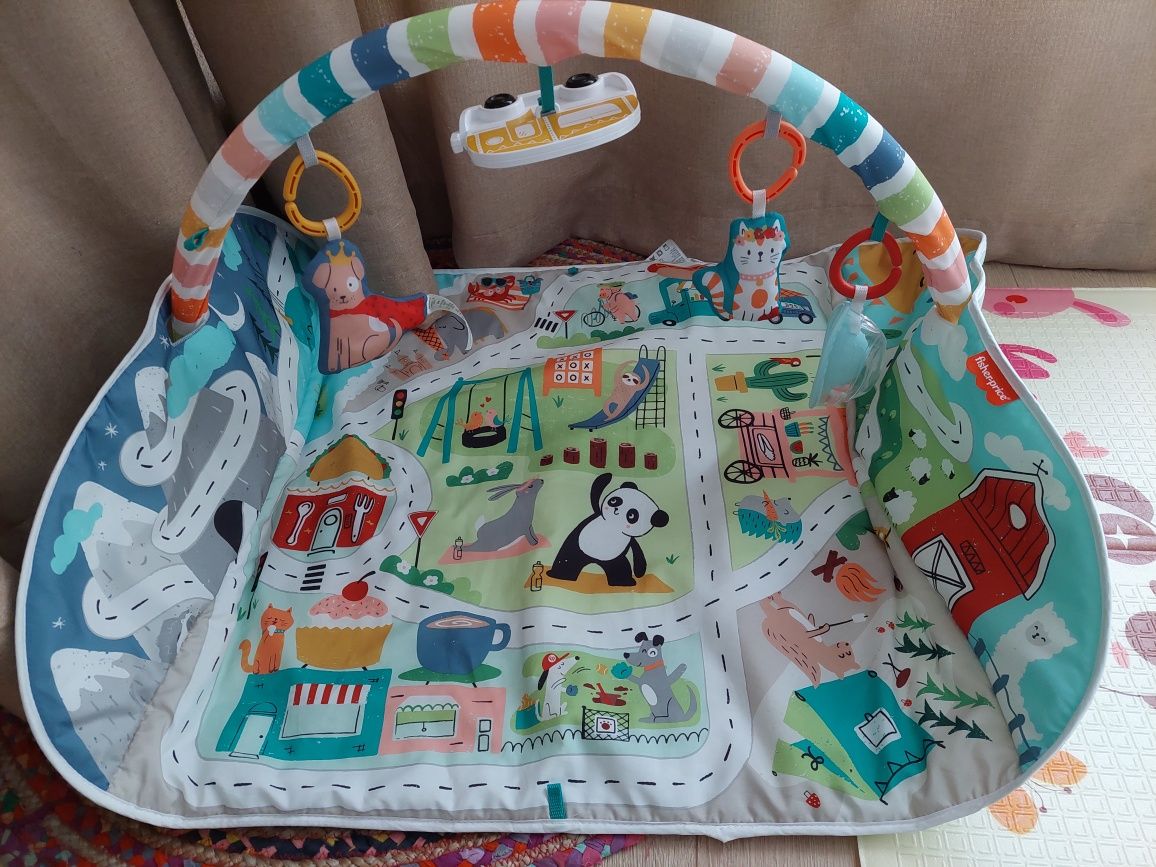 Saltea/Centru De Activitati Fisher Price orașul animalelor