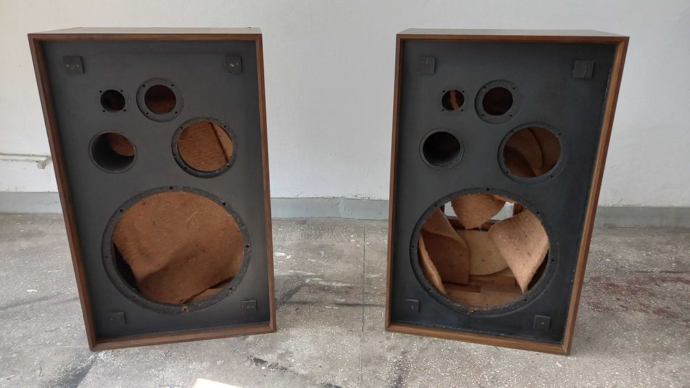 Boxe Cutii (incinte) Akai - SW-156