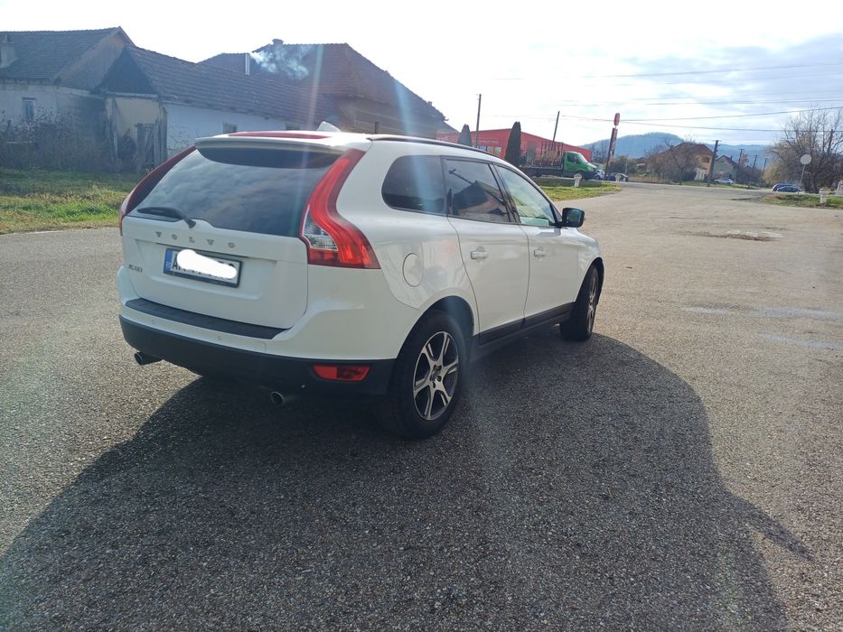 Volvo xc 60 din anul 2011