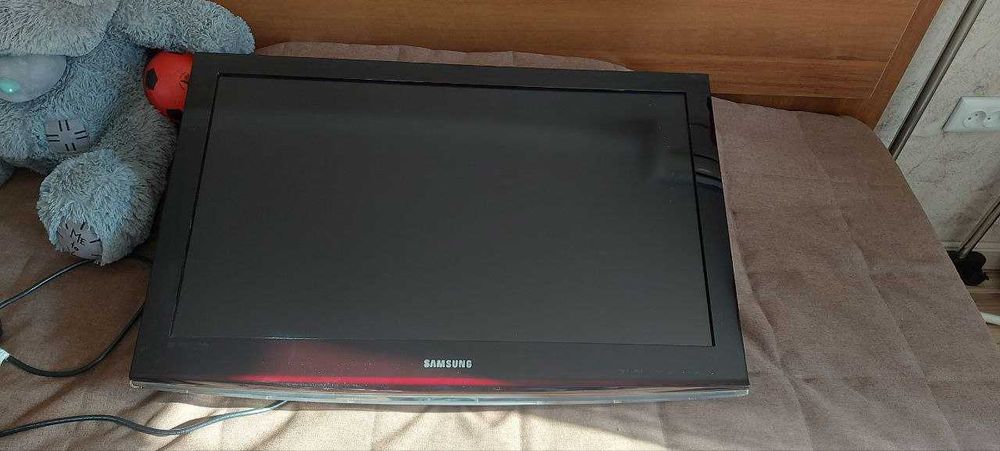 Плазменный телевизор SAMSUNG