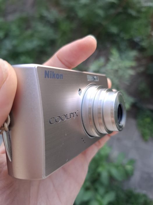 Компактен дигитален фотоапарат NIKON COOLPIX S520