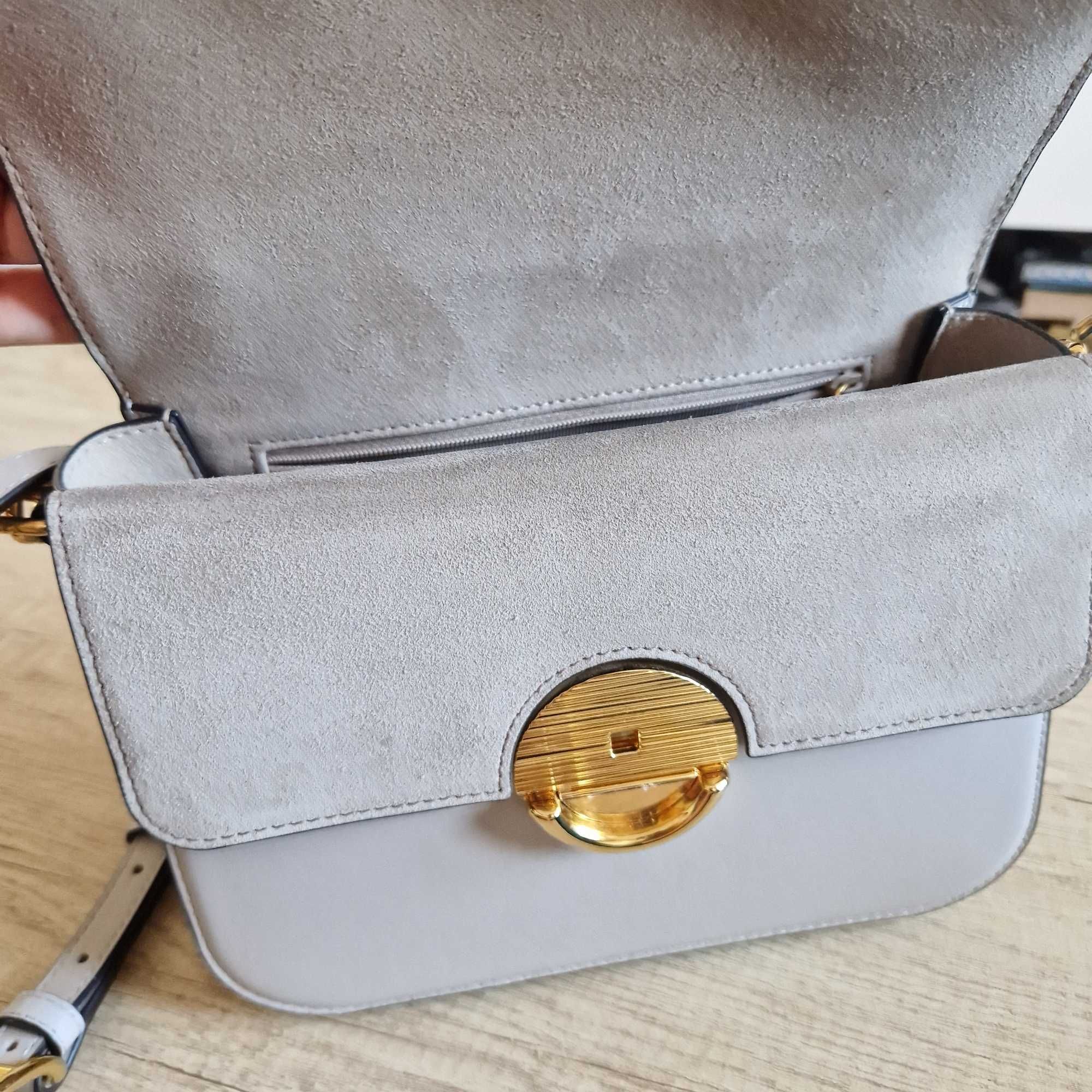Geanta FURLA SFERA S Top Handle

Culoare Vaniglia