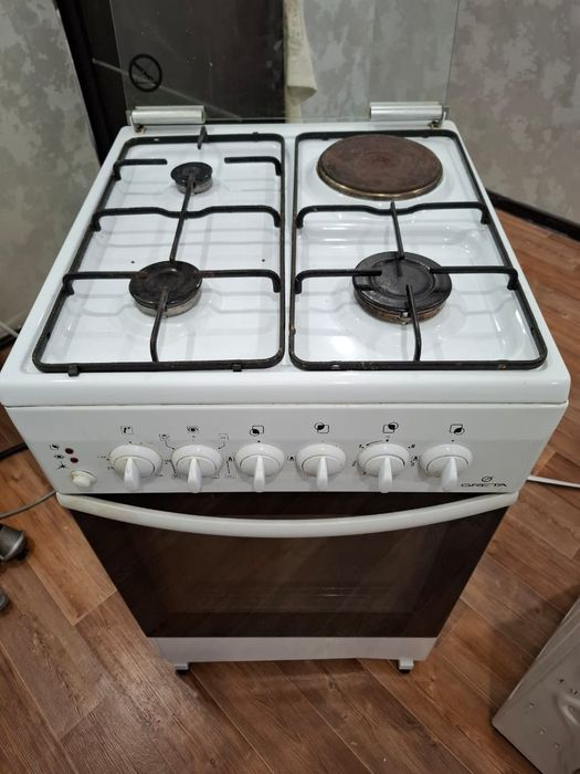 Продам кухонную плиту комбинированную