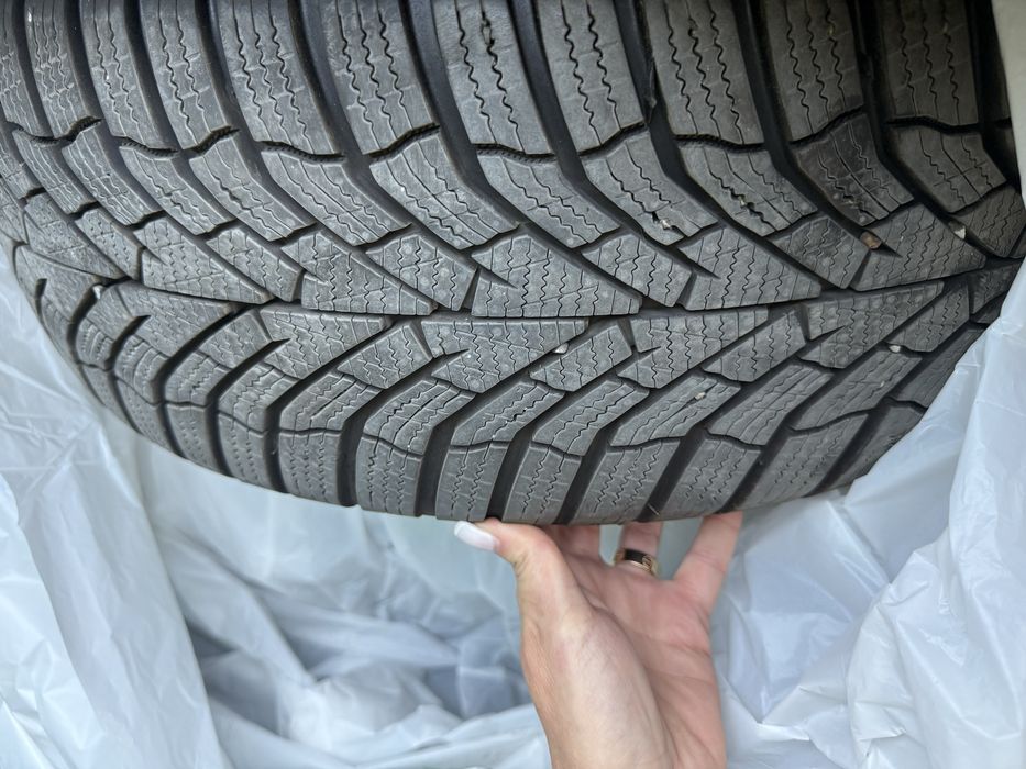 KUMHO winter 205/55/R 16 ДОТ 2024 г , 350 лв комплект