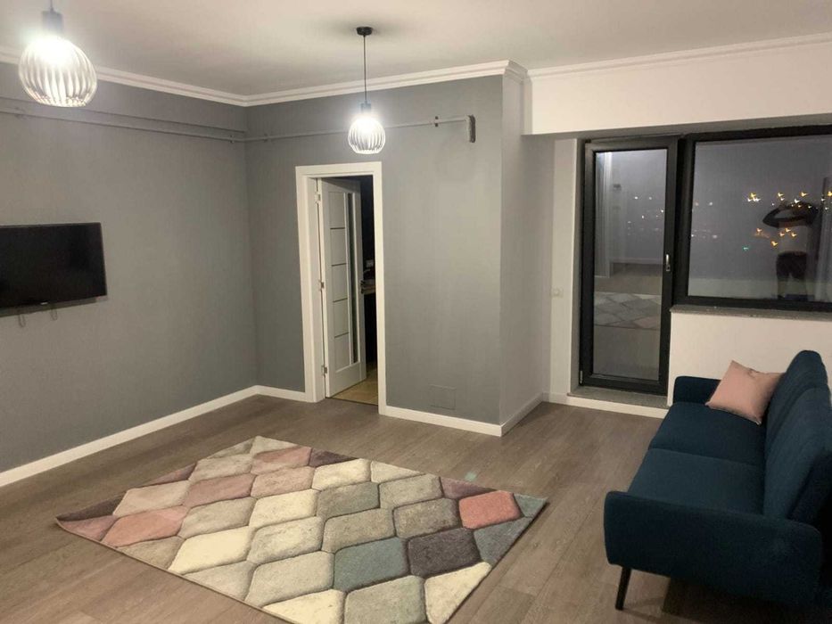 Se inchiriaza Apartament 2 camere centru , loc parcare , bloc nou