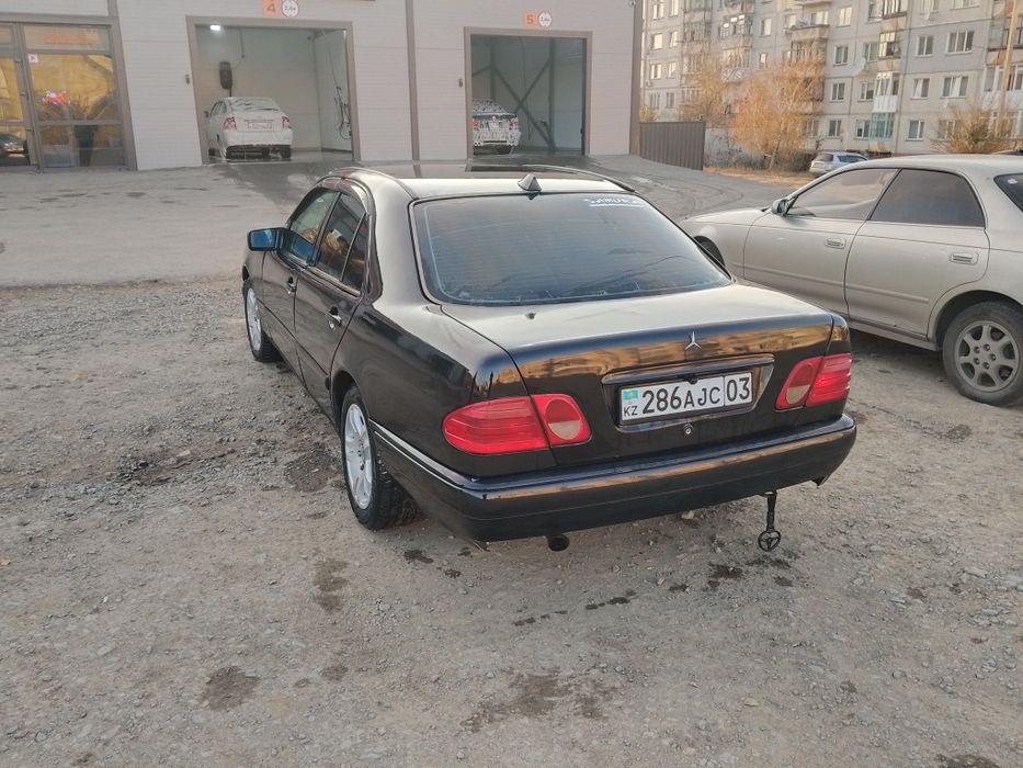 Мерс 210 седан проблем нет