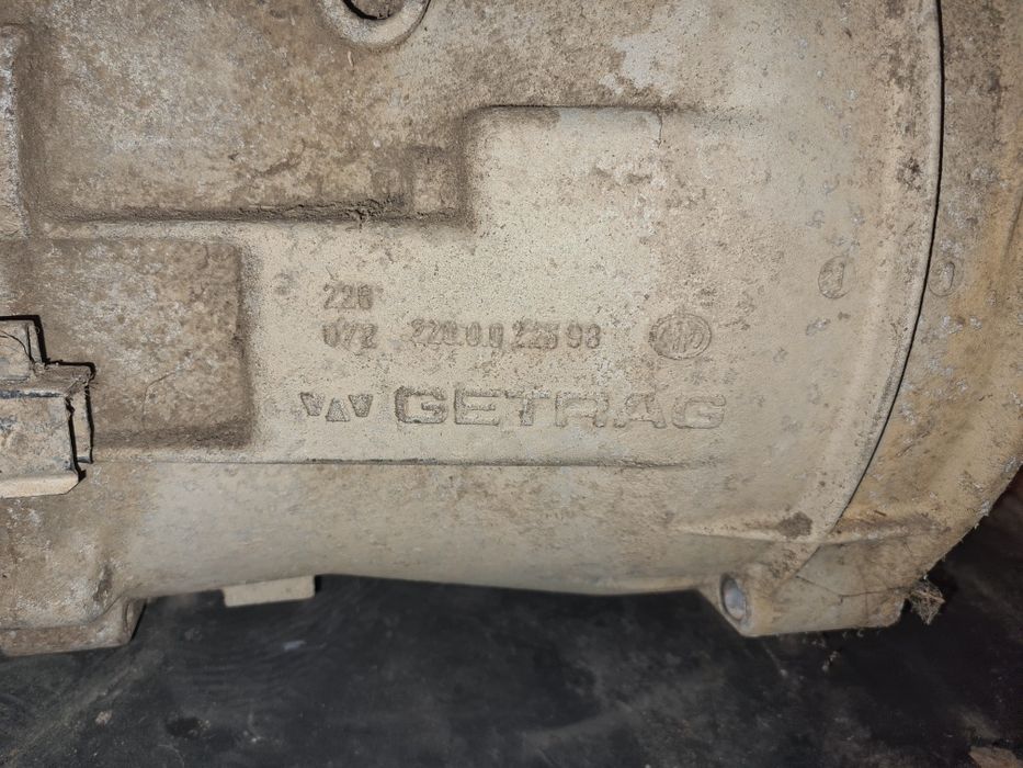 Vând cutie BMW e36