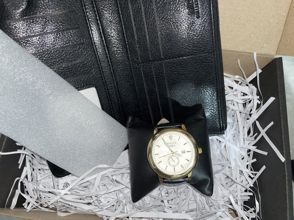 Подарочные наборы мужчинам парням подарок часы портмоне кружка термосы